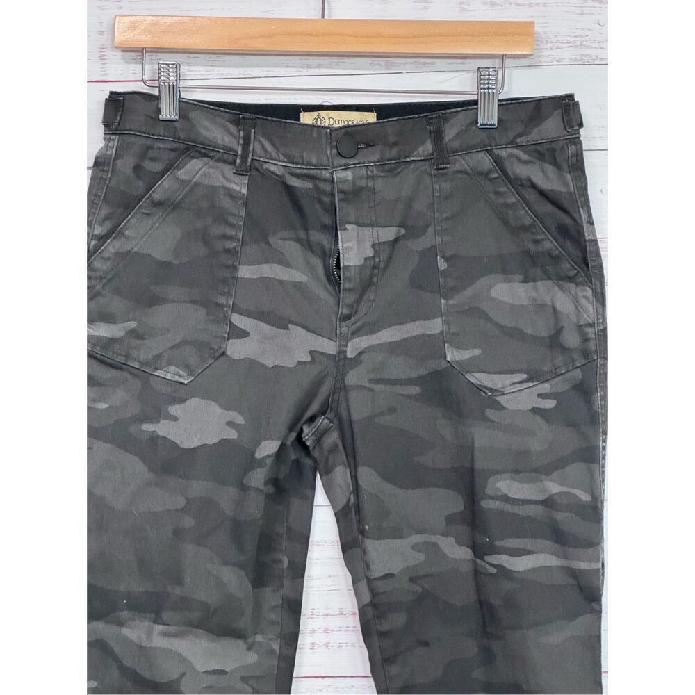 Democracy Ab Solution Pants Womens 6 Black Camo Raw Hem Slimming Stretch size 8 - Picture 5 of 8